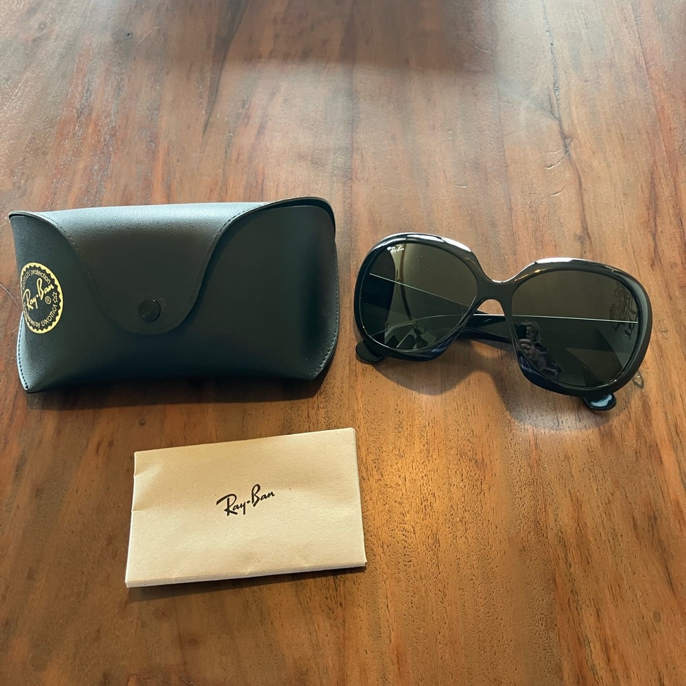 Ray-Ban Women's Black Frame Sunglasses with Dark Lenses